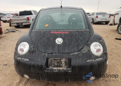 2002 Volkswagen New Beetle Gl from USA, damaged, VIN 3VWBK21C72M435196